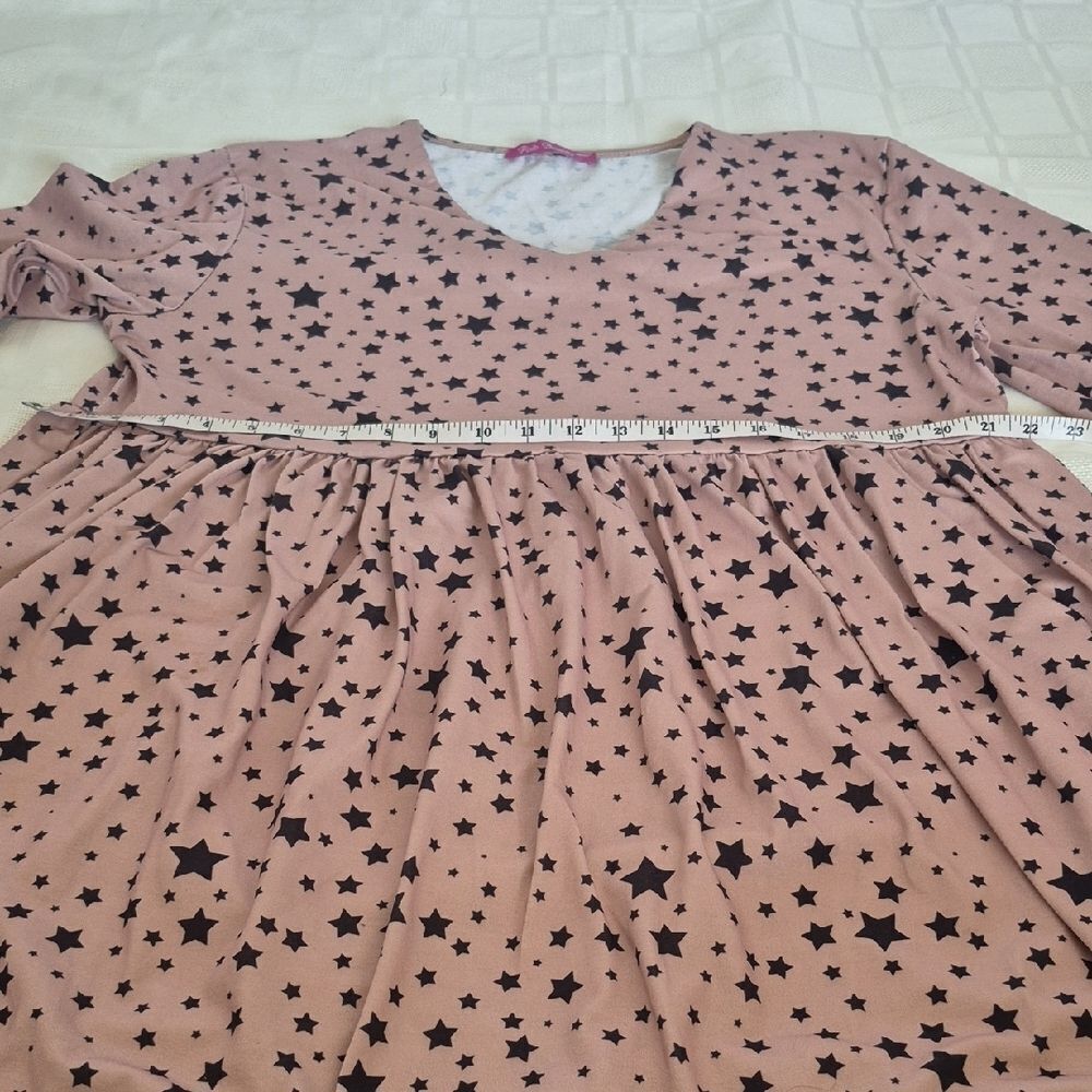 Elegant Starry Pink Midi Dress - Picture 11 of 16